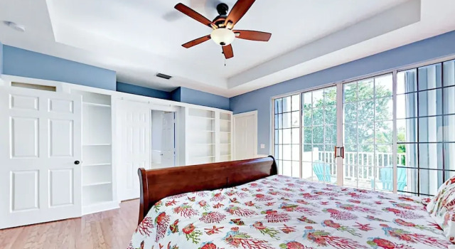 10 NE 7th Street Home 3 Bedrooms 2.5 Bathrooms Home