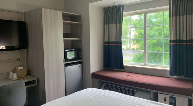 Microtel Inn by Wyndham Charlotte Airport