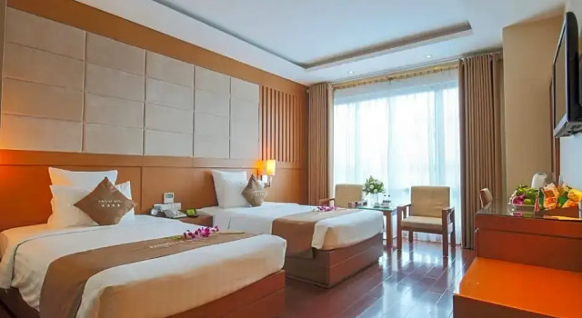 Двухместный номер Deluxe с красивым видом из окна Eden Star Saigon Hotel