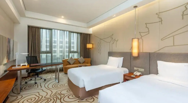 Номер Standard Holiday Inn Shanghai Hongqiao by IHG