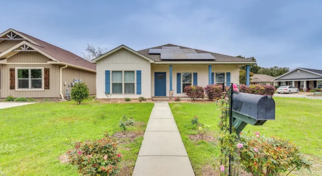 Коттедж Pet-friendly Pensacola Home ~ 2 Mi to Bruce Beach!