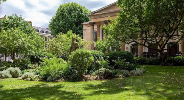 Townhouse Flat in Central London