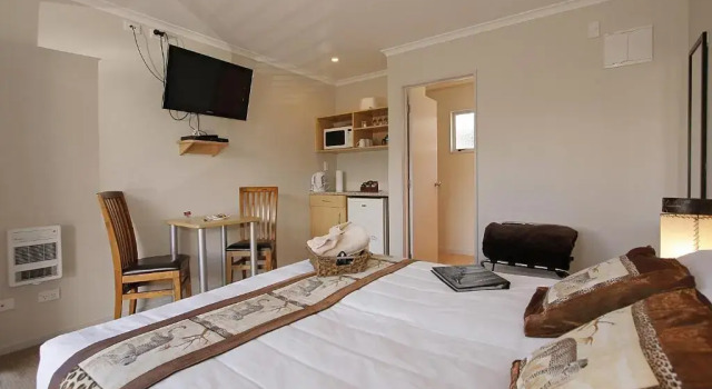 Студия Deluxe Big Five Motel