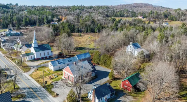 Коттедж Walk to Village! Family-Friendly Gem in East Burke