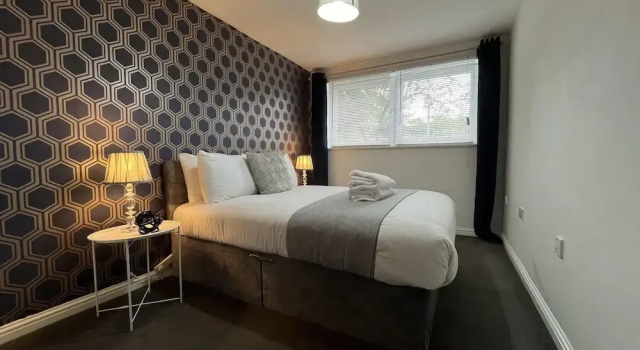 Modern Spacious Apartment in Private Grounds