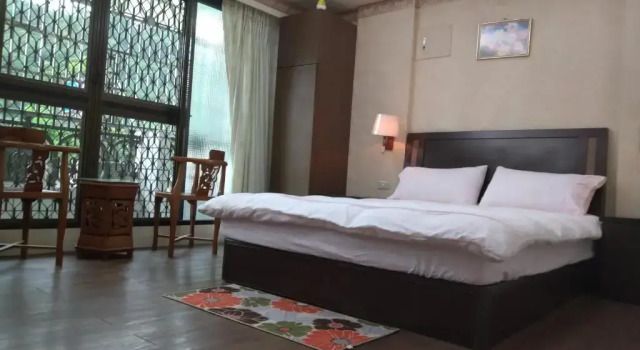 Двухместный номер Standard с балконом Coffee Street Homestay