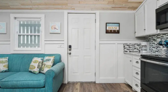 Коттедж Tranquil Breeze by Silver Sands Vacation Rentals