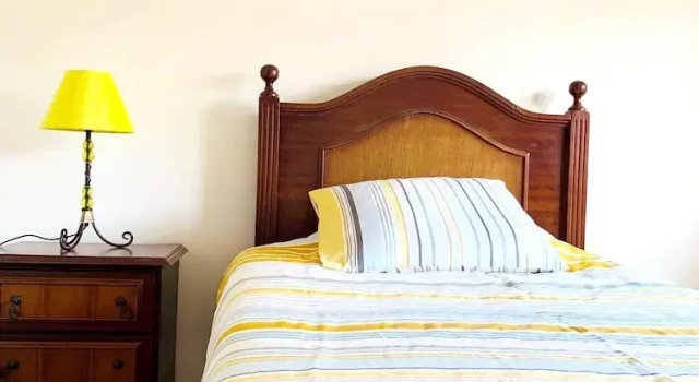 House with 3 Bedrooms in Marinha Das Ondas, with Terrace And Wifi - 50 M From the Beach, Rezerwuj Dom wakacyjny Domki letniskowe w Norte Region, Domek