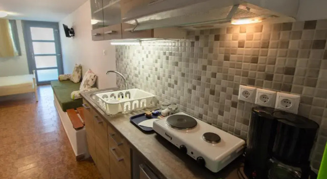Blue Era Apartments, Prenota Appartamento Batsion Andro