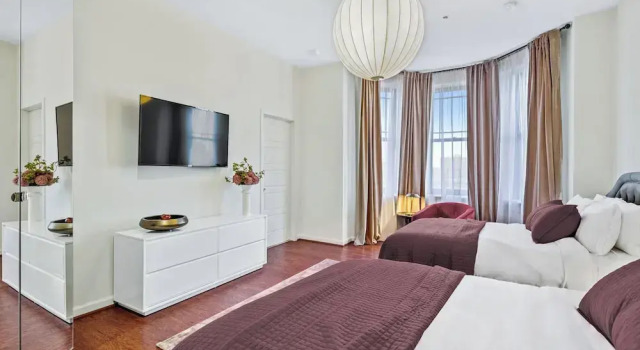 Четырёхместный номер Standard Hotel Brexton, Trademark Collection by Wyndham