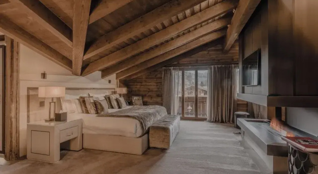 Двухместный полулюкс с балконом Ultima Hotel Gstaad