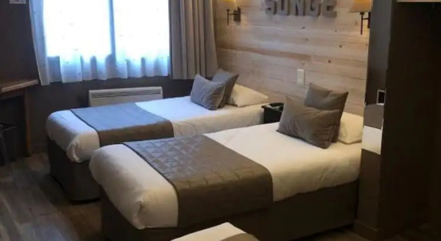 Трёхместный номер Standard с видом на сад Hôtel Burnichon