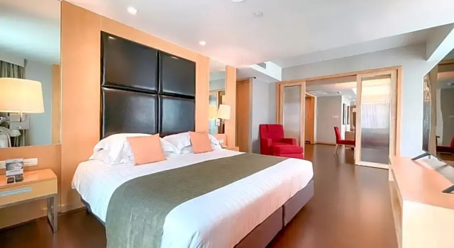 Люкс Пентхаус с видом на озеро Sora Resort & Suites Sukhumvit