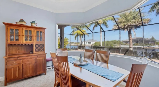 Коттедж Villa Sol South Gulf Cove! Pool/spa Waterfront Canal W Dock 3 Bedroom Home