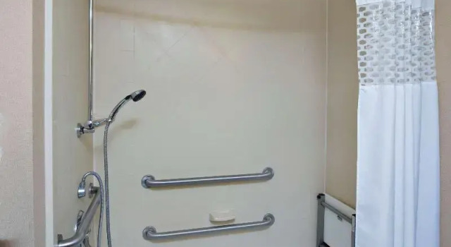 Двухместный люкс Hampton Inn Bennington