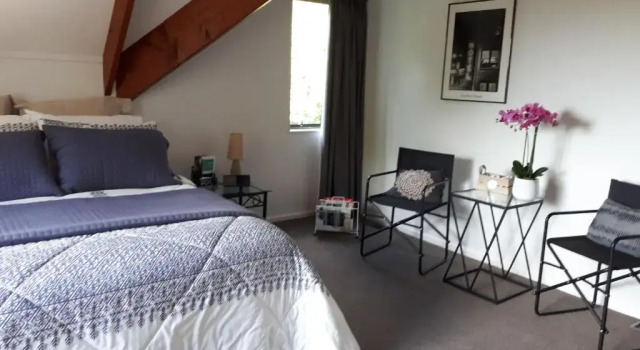 Rangaroa Heights, Buchen Sie Hotel  