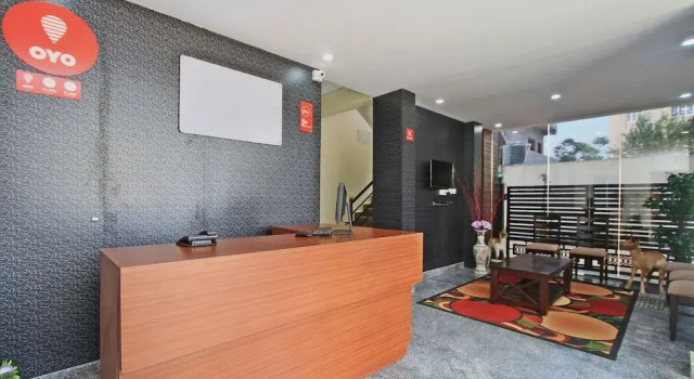 OYO 9990 Hotel The Bliss, Book Hotel Hoteller i Bangalore med parkering, Parkering