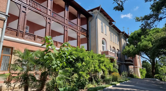 им. Святителя Луки, Đặt Khách sạn Alupka Yalta Gavan'