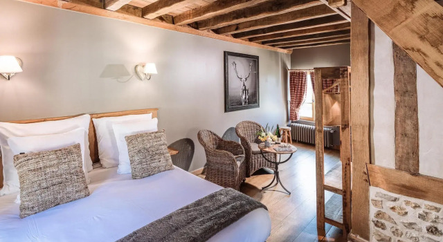 Auberge de la Source - Hôtel & Spa, Забронировать Хостел Отели Кота Флёри с парковкой, Парковка