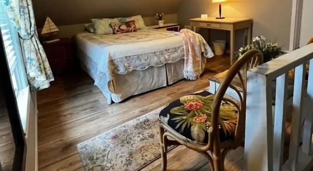 Номер Deluxe Adams Inn