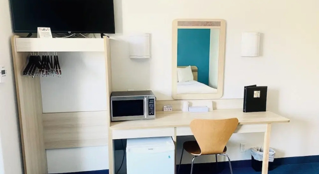 Двухместный номер Standard Motel 6-Red Deer, AB