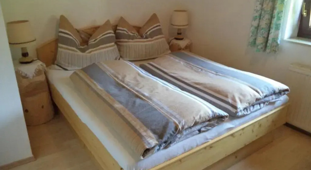 Ferienwohnung Kunterbunt, Book Hotel Gosau 