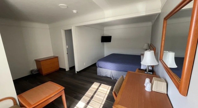 Номер Standard Holiday Motel