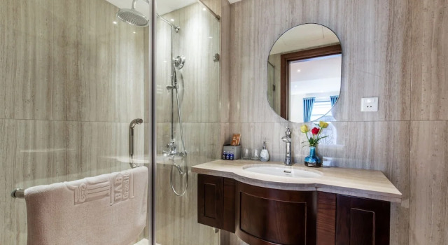 Трёхместный семейный номер Standard с видом на город Hanoi Calista Hotel & Spa