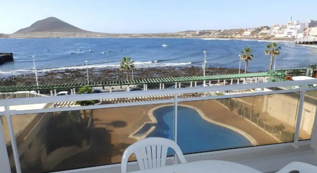 Апартаменты с 2 комнатами с видом на море Apartamentos Medano - Estrella del Mar