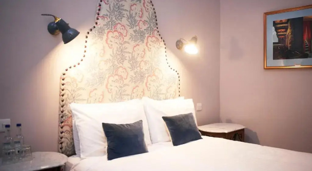 Двухместный номер Standard Embankment Hotel