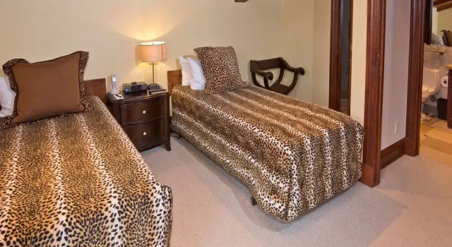 Lodge at Vail C368, Забронировать Апартаменты/квартира Отели Вейл с парковкой, Парковка