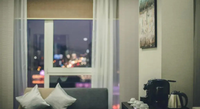 Люкс с видом на море Louis V Hotel Beirut