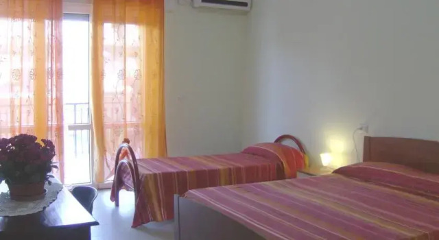 Brezza Di Mare B&B, Varaa Bed and Breakfast Satriano Calabria