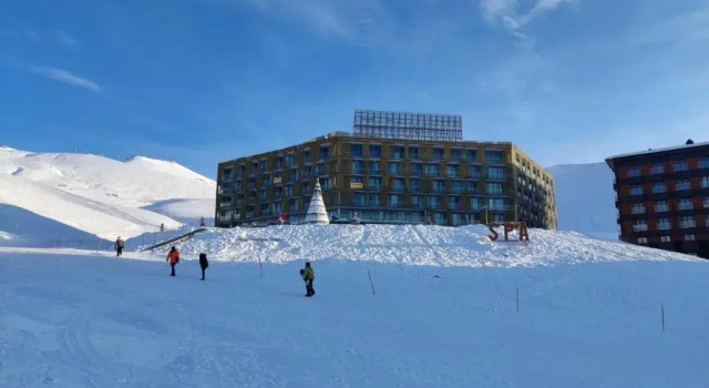 Студия Deluxe Atrium 413
