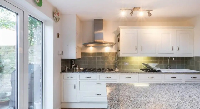 Коттедж 4-bed House With a Garden Fulham