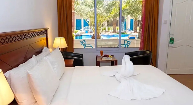 Двухместный номер с видом на бассейн Fujairah Hotel & Resort