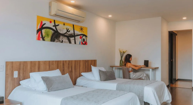 Номер Superior Travelers Orange Suites