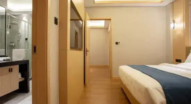 Suite Deluxe GreenTree Eastern Hotel (Hua County Wuzhou New Era Plaza)