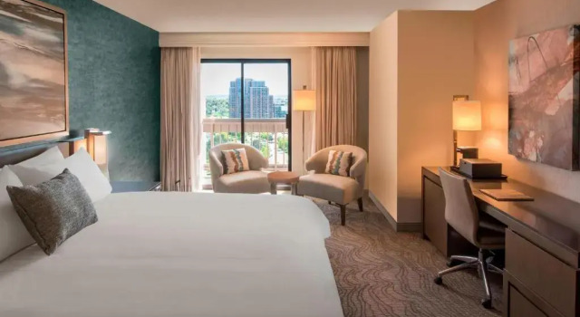 Номер Standard с балконом Denver Marriott Tech Center