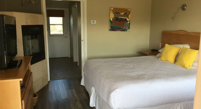 Номер Superior Cambria Shores Inn