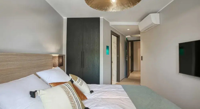 Luxury Flat With Balcony - 2br/6p - Cannes, Забронировать Отель Отели Канн с парковкой, рядом с Le Croisette Casino Barriere de Cannes, Парковка