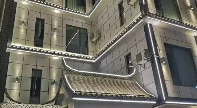 Chengjiang Shunyi Chinese Inn, Prenota Hotel Hotel a Yunnan con parcheggio, Parcheggio