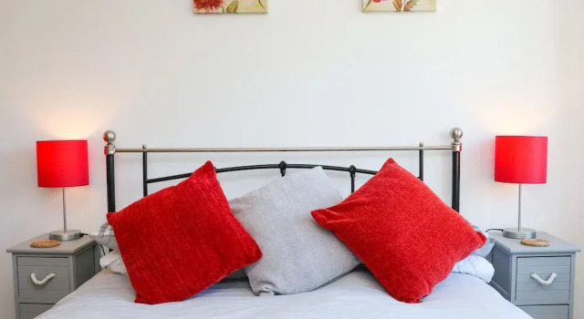 Higher Bumsley Barn, Book Hotel Barnstaple Devon