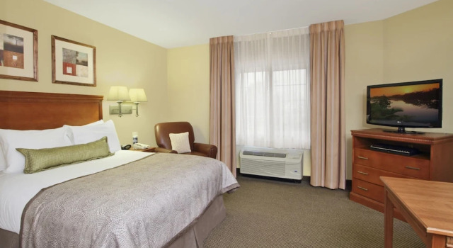 Люкс c 1 комнатой Candlewood Suites Norfolk Airport by IHG