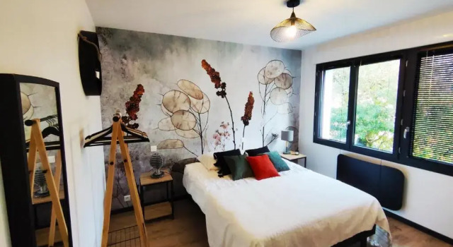 Villa Papillon***. Location appartement 1er étage., Rezerwuj Apartament Hotele w Charente-Maritime z parkingiem, Parking