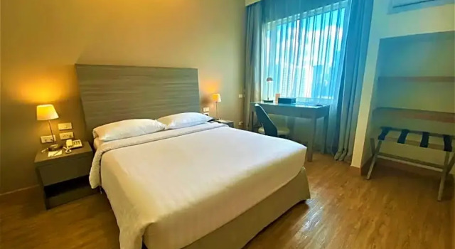 Люкс One Pacific Place Serviced Residences