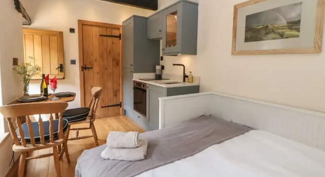 Коттедж Woodbine Retreat