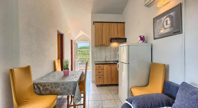 Apartments & Bungalows Ivanović, Book Lejlighed Divulje Split-Dalmatia County