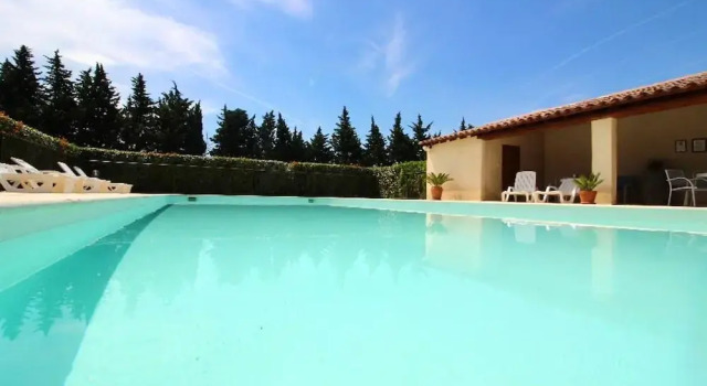 Apartment With 2 Bedrooms in Monteux, With Shared Pool, Enclosed Garden and Wifi - 80 km From the Beach