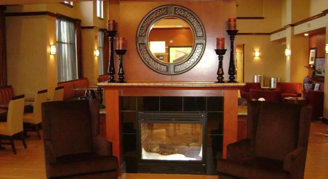 Hampton Inn & Suites St. Louis/South I-55, 预订 酒店 Cahokia 伊利诺伊州